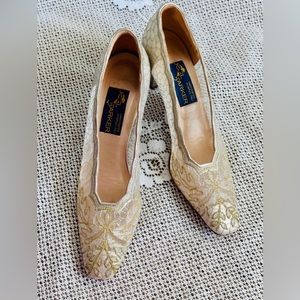 Vintage Parker 1970s Italian Gold & Silver Lace Pumps | 8.5 Narrow